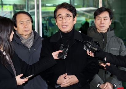 [포토] 항소심 결과에 대해 이야기하는 유시민
