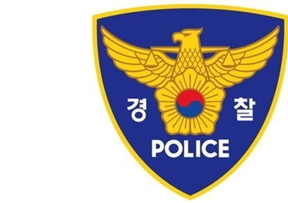 "청장님실에서 찰칵"…수사 중인 '스캠 코인' 의혹 업체 대표 SNS 논란