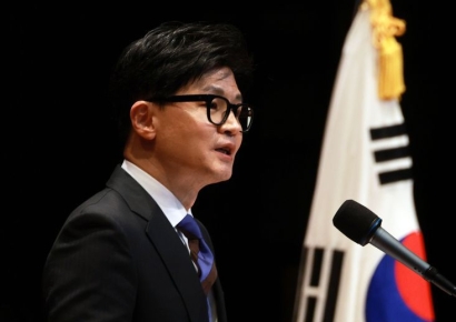 "한동훈, 국민의힘 비대위원장 가장 적합…尹지지율 38.8%"