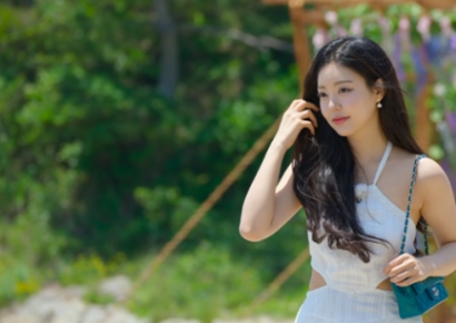 "제니가 입은 수영복 살래요"…최강 한파에 여름옷 매출 '훌쩍' 늘어난 까닭