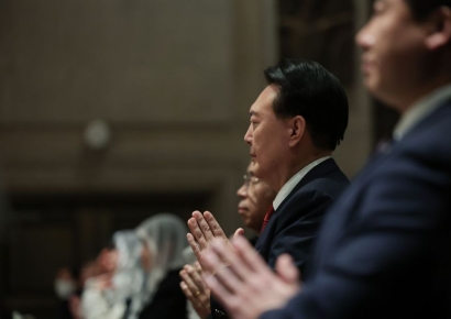 尹 "예수 사랑 실천하는 분들 많아…정부도 노력하겠다"