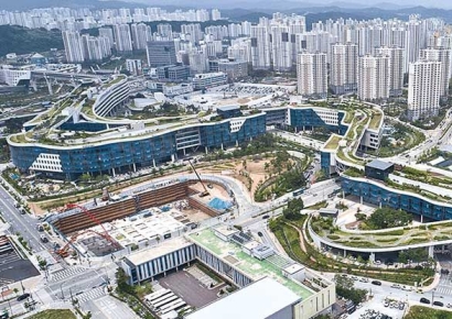 [관가 in]"연말까지 하루 2개씩"…총선 앞두고 성과 홍보 열 올리는 부처들