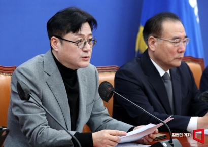 [포토] 홍익표 "김건희 특검법 열리면 명품백 수사 가능할 것"