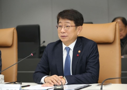출근길 김포골드라인 찾은 박상우 장관…"버스 중심 대책 조속히"