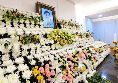 故이선균 소속사 간곡한 호소 "유튜버 빈소서 소란, 장례 비공개"
