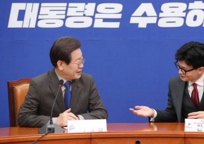 [포토] 한동훈 “말씀 많이 듣고 가겠다”…이재명 “언제나 협력할 준비”