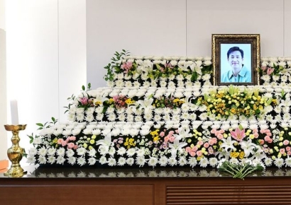 "故이선균, 녹취록 듣고 어떤 충격을 받았겠나…버티라는 것 모순" 조문 심경 전한 문성근