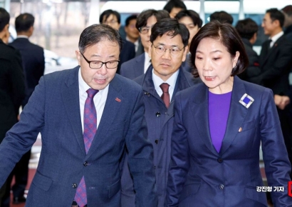[포토]경제계 신년 인사회 참석한 오영주 중소벤처기업부 장관