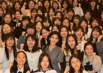 회색 투피스 입고 나온 이부진…명품인가 했더니 '11만원짜리 국산'