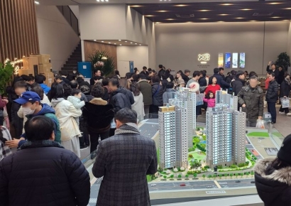 새해 분양부터 ‘영통역자이 프라시엘’ 견본주택 발길