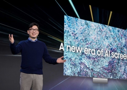 삼성 'AI 스크린 시대' 예고…LG '투명 OLED TV' 첫 공개