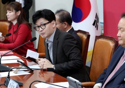 [포토] 한동훈 “지금 민주당은 과거와 달라, 이상민 의원 결단과 용기 존경”