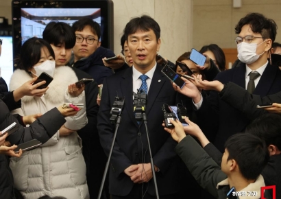이복현 "이달 내 ELS 분쟁 배상안…금융사 자율배상 병행 '바람직'"