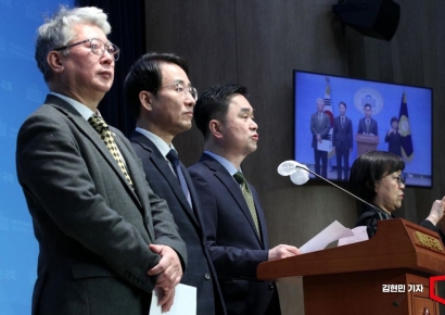 [포토] '원칙과 상식' 김종민·이원욱·조응천 민주당 탈당...윤영찬은 잔류