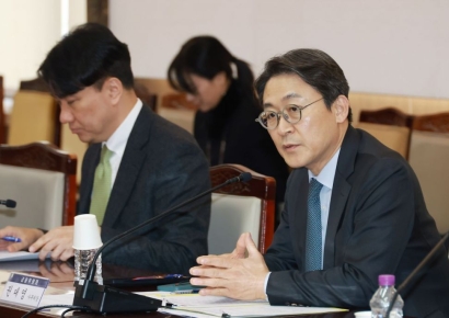 "작년 가계부채 증가율 안정적…경상성장률 이하로 관리"