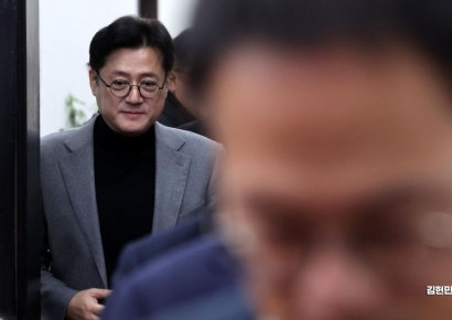 [포토] 홍익표 "이재명 수사, 원점 재검토하고 관련 내용 다 공개하라"