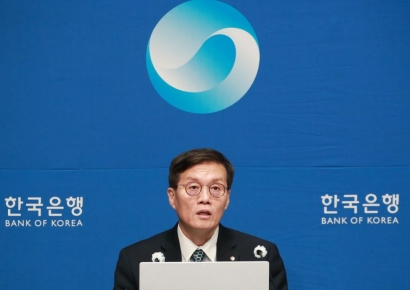 매파 발언한 한은 총재...옅어진 상반기 금리인하 기대