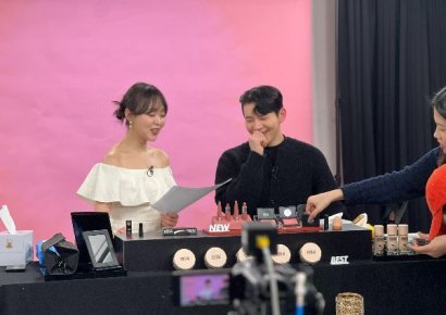 조선미녀 VS 마녀공장…‘단독 경쟁' 불 붙은 홈쇼핑