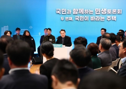 尹, 민생·현장 일정 강화…당정 "국민 삶 개선에 총력"