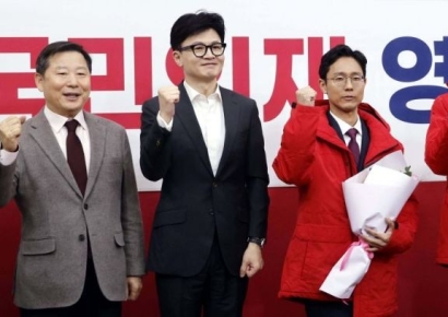 [포토] 국힘, 강철호·전상범 영입 환영식... "동료시민 대변할 분들"
