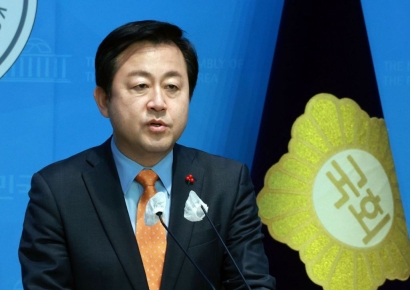 이준석 개혁신당 "쪼개기 상장 금지·자사주 소각 의무화"