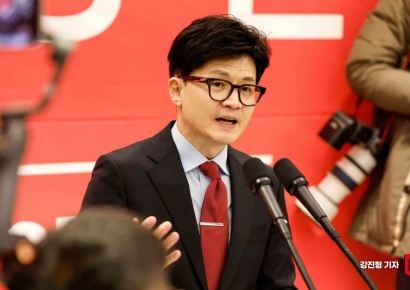 한동훈 띄운 ‘의원 50명 감축’…與 “지역구·비례대표 줄이면 가능”