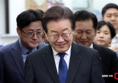 [포토] 최고위 참석하는 이재명 대표