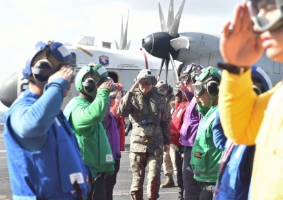 [양낙규의 Defence photo]한미일 역대 최대규모 해상훈련