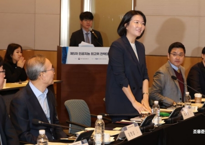 네이버 최수연 "글로벌 기업 종속에 절박감…실질적 정부 지원을"