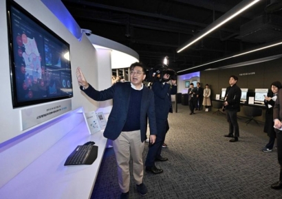 [포토]공공부문 초거대 AI 활용 추진 현장간담회 참석한 한동훈 위원장