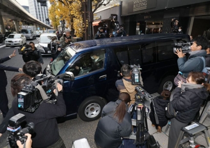 NHK "日아베파, '비자금 스캔들'에 해산 방침 결정"(상보)