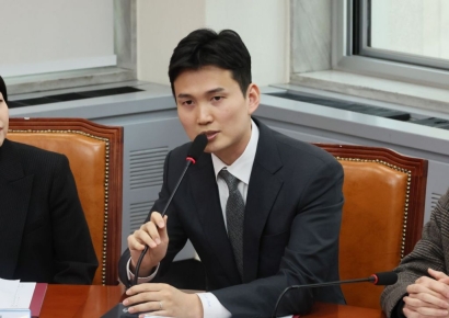 與 '비대위원 호남 비하' 허위보도 관련 기자·정청래 등 고발