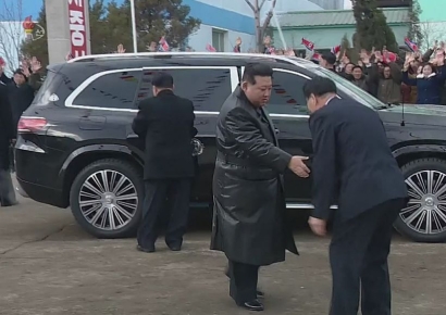 獨 벤츠 "北 김정은 '마이바흐' 유입경로 조사"