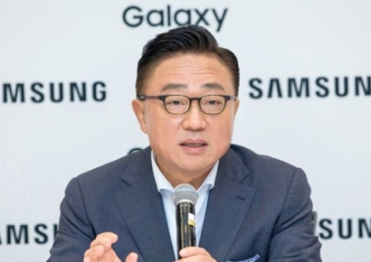 연봉킹의 정치입문…삼성서 281억 받은 고동진[기업&이슈]