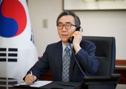 한일 외교수장 첫 통화…"북·러 불법 군사협력에 우려"