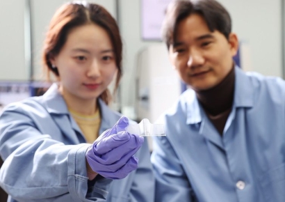 KAIST “반창고처럼 붙여 '뼈 재생' 돕는 신소재 개발”