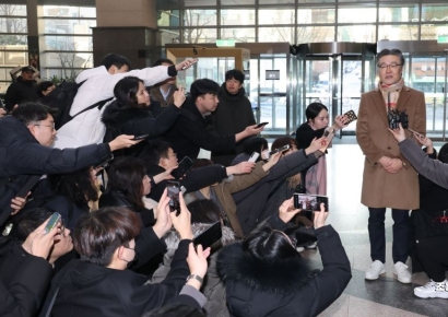 [포토]주파수경매 관련 질문에 답하는 윤호상 대표