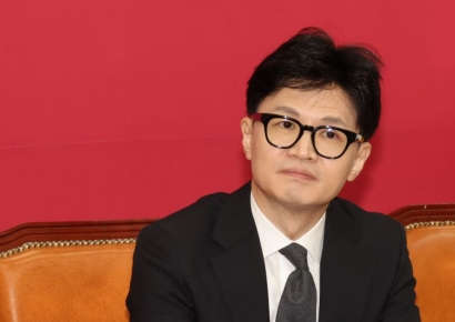 與, 언론인 출신 진양혜·신동욱 등 6명 영입…권은희는 탈당 예고