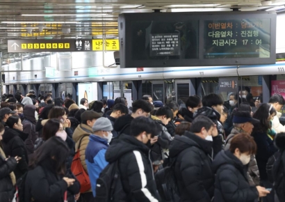 노인 무임승차 뜨거운 논란…지하철 공짜 많이 탄 역은?