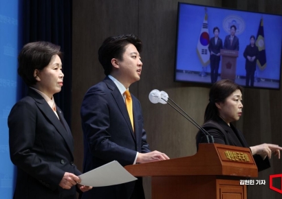 [포토]이준석 “여성도 軍복무 해야…경찰·소방 지원 가능하도록”