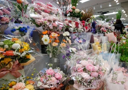 [포토]본격 졸업 시즌 돌입 '분주한 꽃시장'