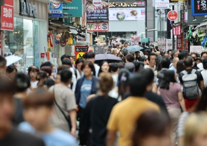 비행기 내리자마자 "다이소 어디 있어요?"…'가성비 성지' 찾는 관광객들
