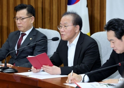 [포토] 윤재옥 "野, 양대노총 지지 얻고자 800만 근로자 위기 빠뜨려"