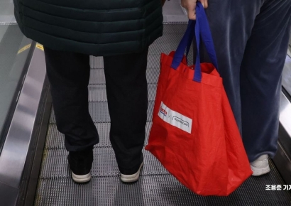 "코스트코 카드 좀 빌려줘" 이젠 안된다…꼼수 차단 나선 美 코스트코