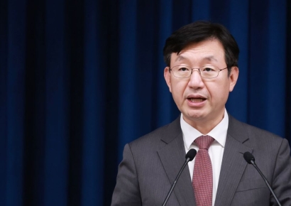 정책실장 "이달 중 단통법 시행령 개정, 단말기 가격 낮아질 것"