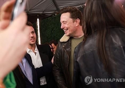 "머스크, 전현직 이사들과 텍사스에서 마약 파티"