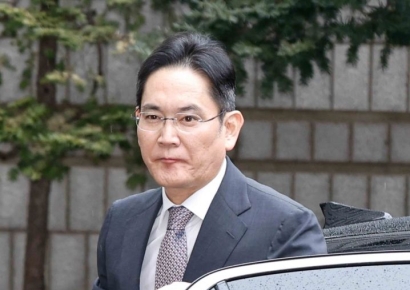 이재용, 오전 출근 후 정상 업무… 오후 '부당합병·회계부정' 선고