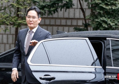 [포토]이재용 삼성전자 회장, 1심 선고 공판 '결과는?'