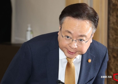 [포토]조규홍 장관 의료정책심의위 참석
