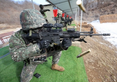 놀이터서 놀던 아이, 소총탄 탄두에 목 부위 다쳐…軍, 개인화기 사격훈련 전면 중지